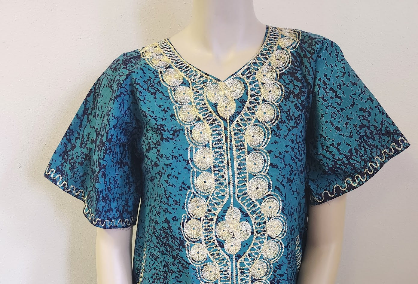 Handprinted, Embroidered Free Size Dress from Dar-Es-Salaam, Tanzania, East Africa. Price includes Postage